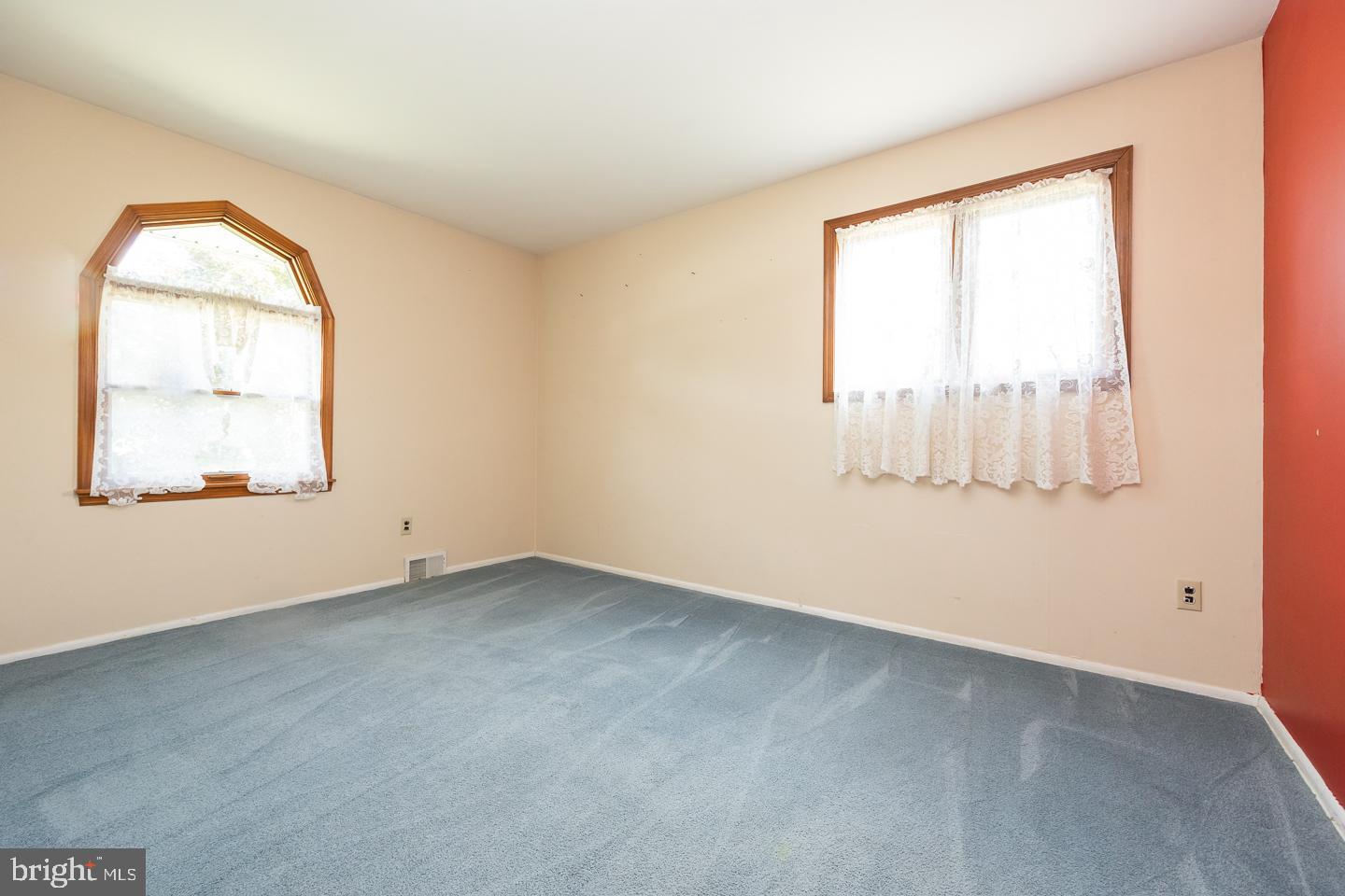 917 Independence Road Norristown, PA 19403 - Photo 12 of 22 Gallery Image 12