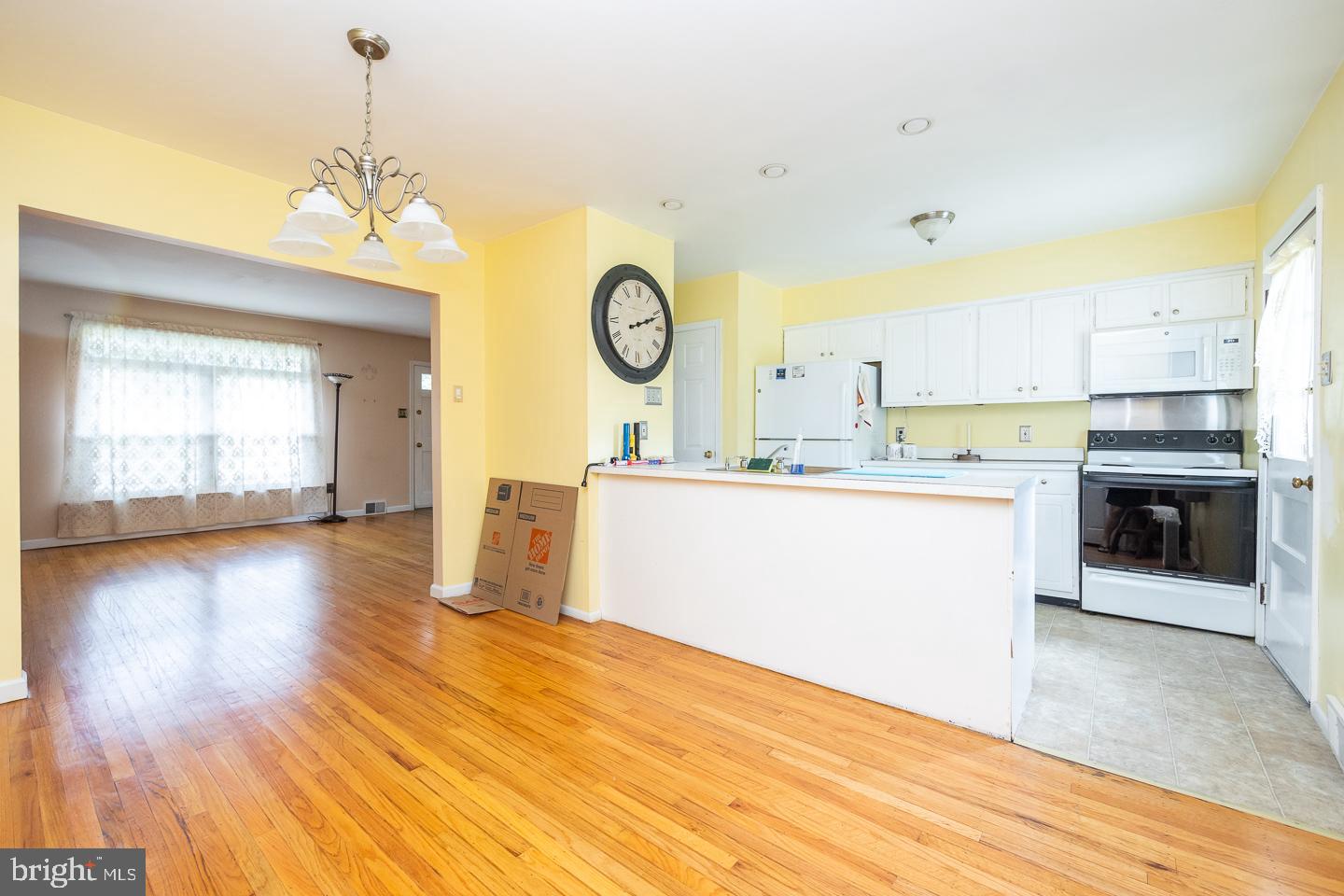 917 Independence Road Norristown, PA 19403 - Photo 6 of 22 Gallery Image 6