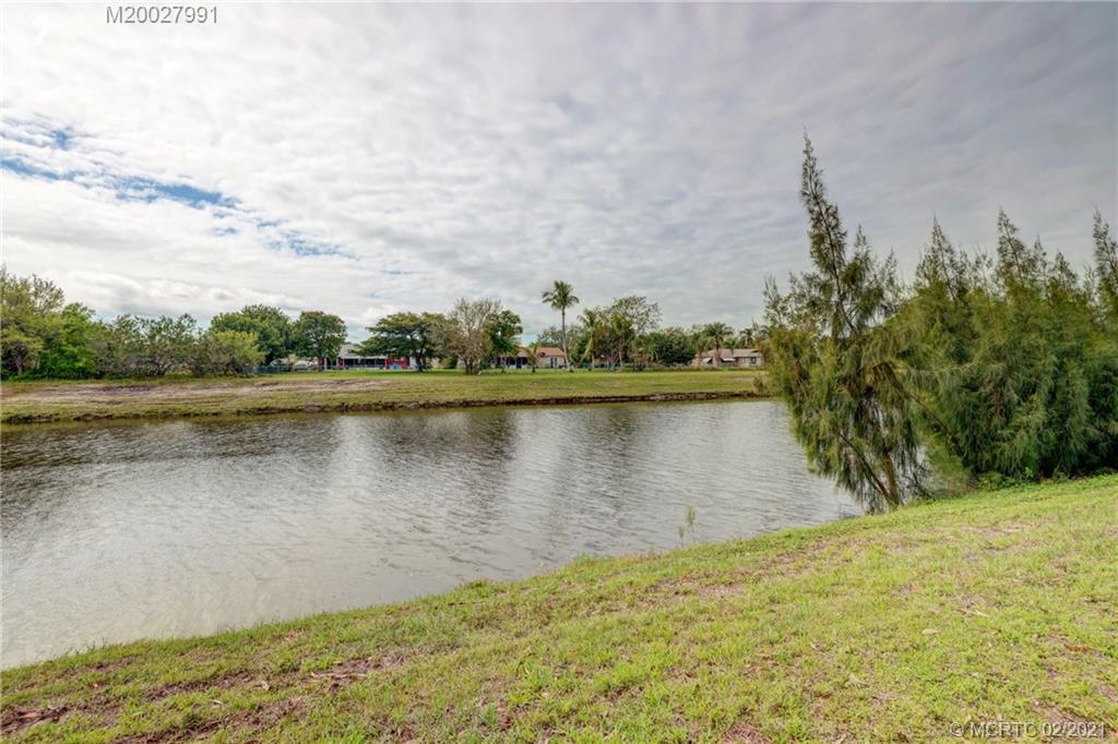 218 Southwest Cherryhill Road Port St. Lucie, FL 34953 - Photo 4 of 27 Gallery Image 4
