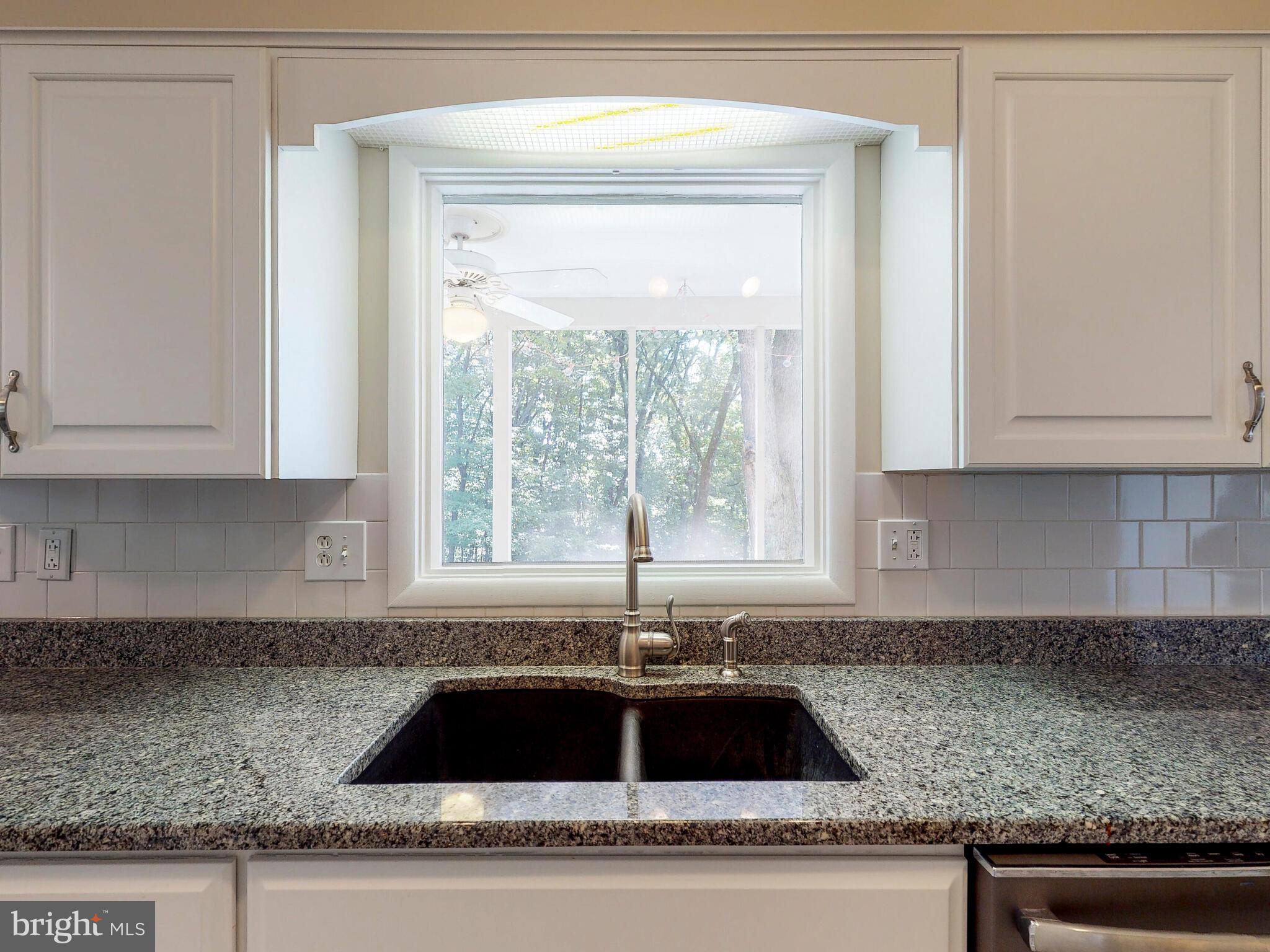 1209 Providence Road Baltimore, MD 21286 - Photo 12 of 42 Main Level