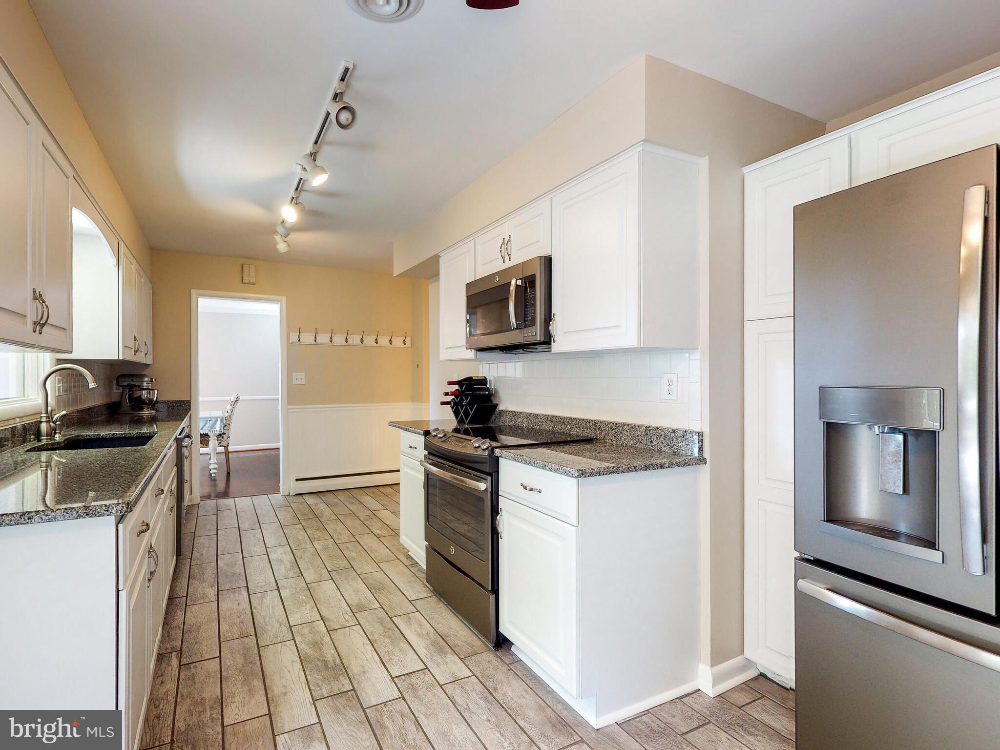 1209 Providence Road Baltimore, MD 21286 - Photo 14 of 42 Main Level