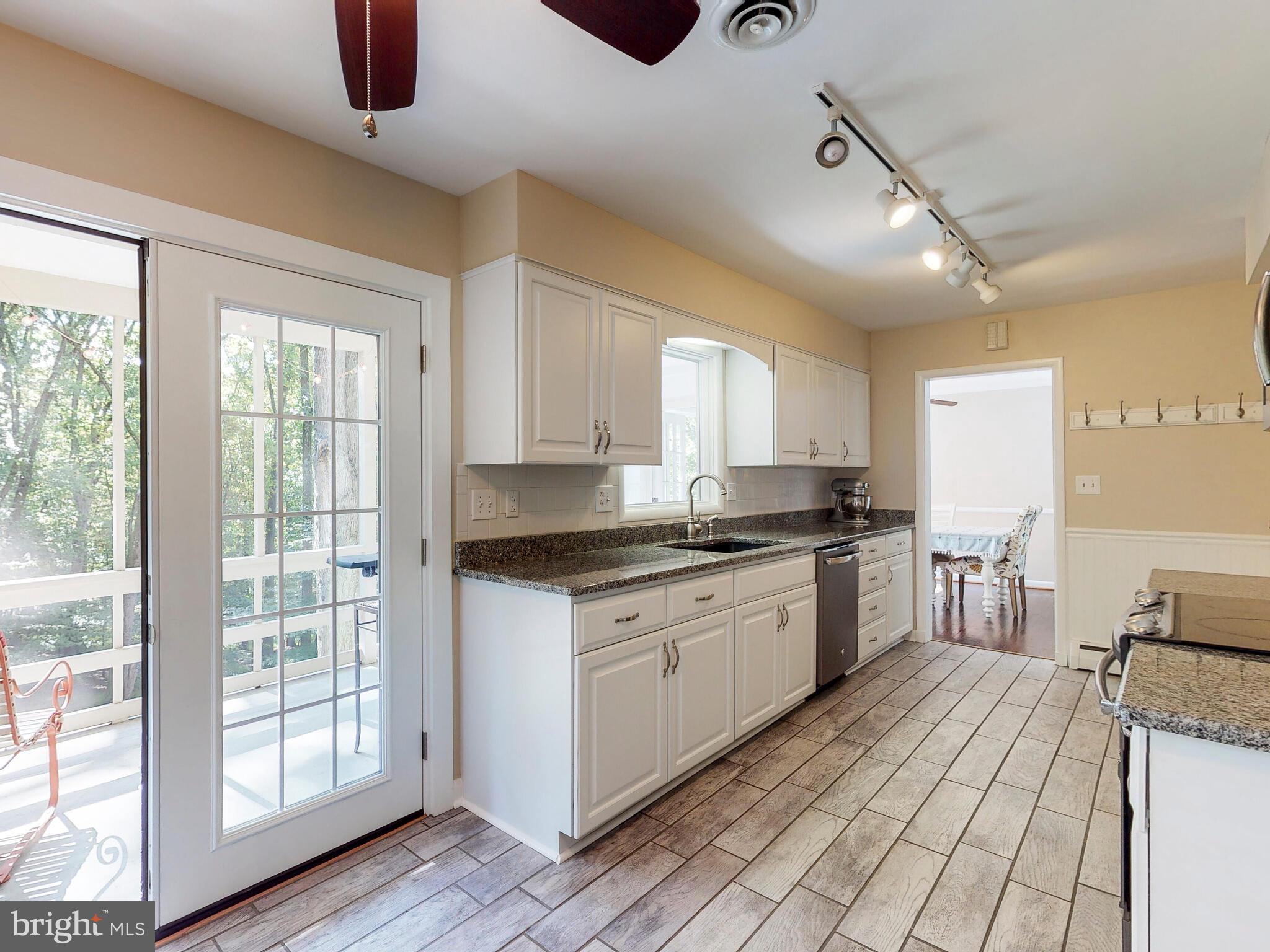 1209 Providence Road Baltimore, MD 21286 - Photo 16 of 42 Main Level