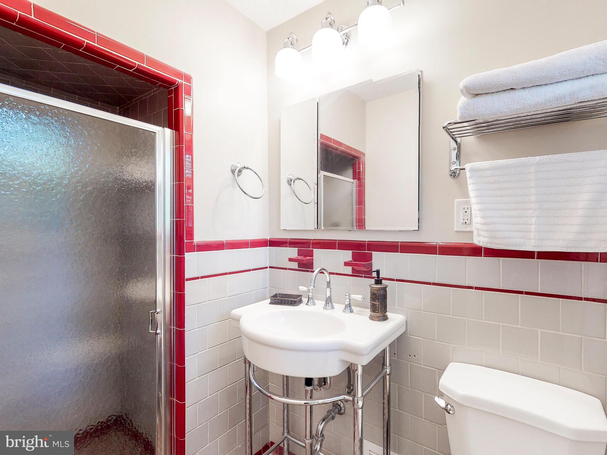 1209 Providence Road Baltimore, MD 21286 - Photo 19 of 42 Main Level
