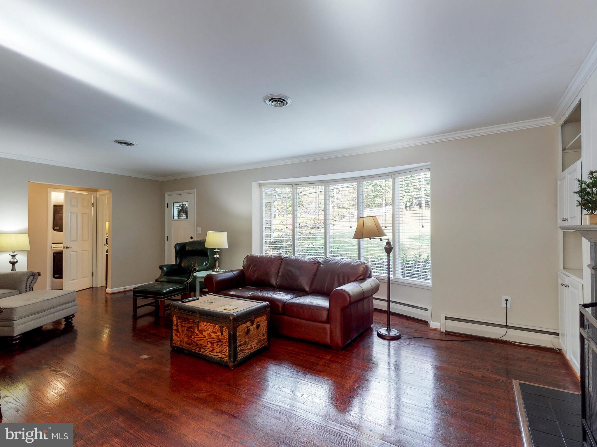 1209 Providence Road Baltimore, MD 21286 - Photo 5 of 42 Main Level