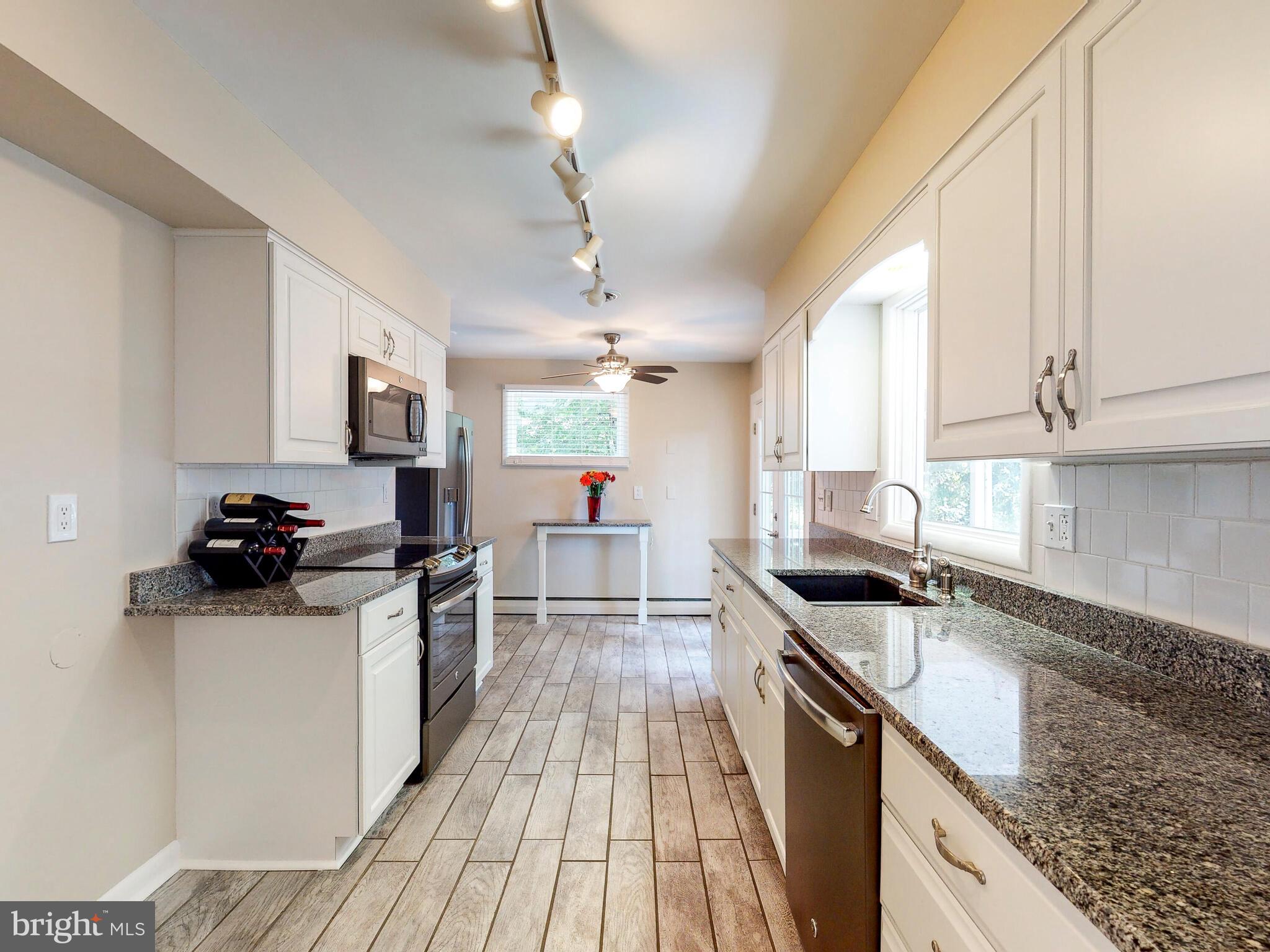1209 Providence Road Baltimore, MD 21286 - Photo 9 of 42 Main Level