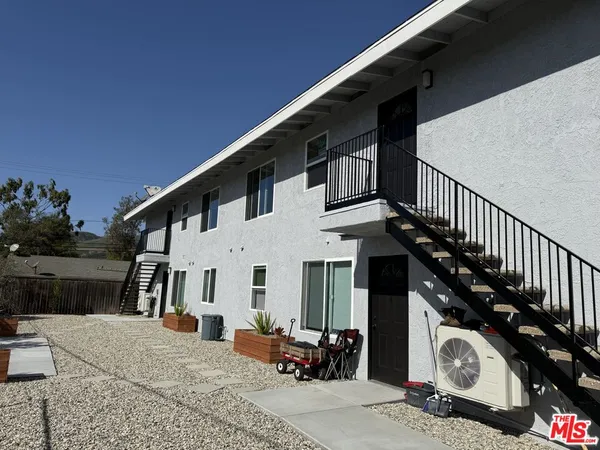 $5,090,000 | 176 West Ramona Street, Ventura, CA 93001