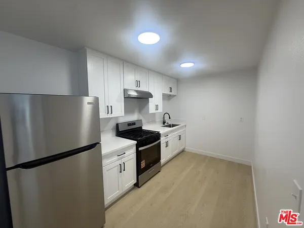 $5,090,000 | 176 West Ramona Street, Ventura, CA 93001