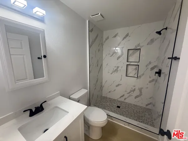 $5,090,000 | 176 West Ramona Street, Ventura, CA 93001