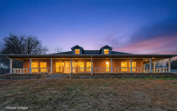 a view of an outdoor space and a yard