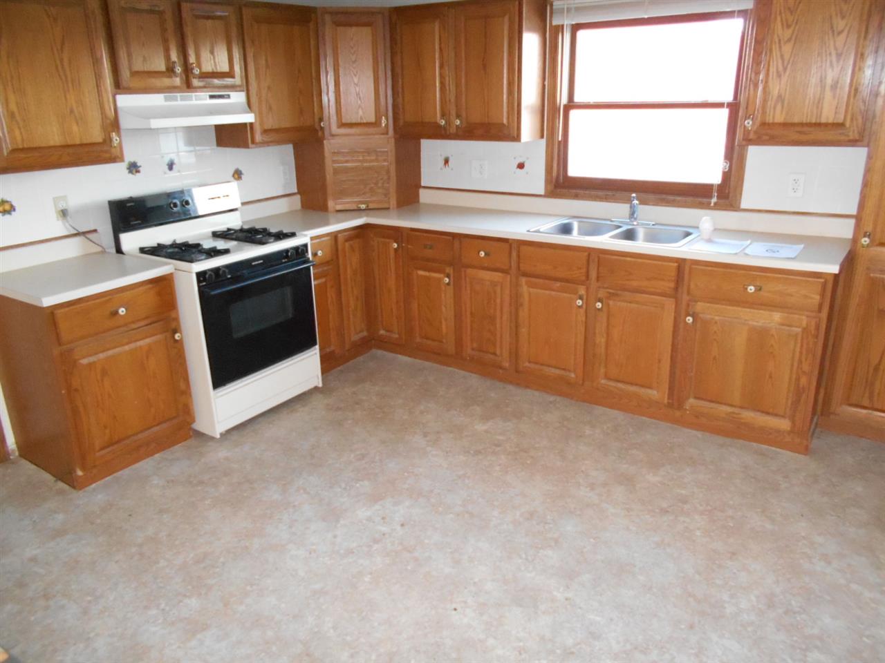 7914 Garden Prairie Road Garden Prairie, IL 61038 - Photo 3 of 10 Gallery Image 3