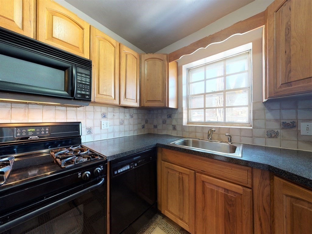 128 Lake Shore Road, Unit 1 Boston, MA 02135 - Photo 11 of 27