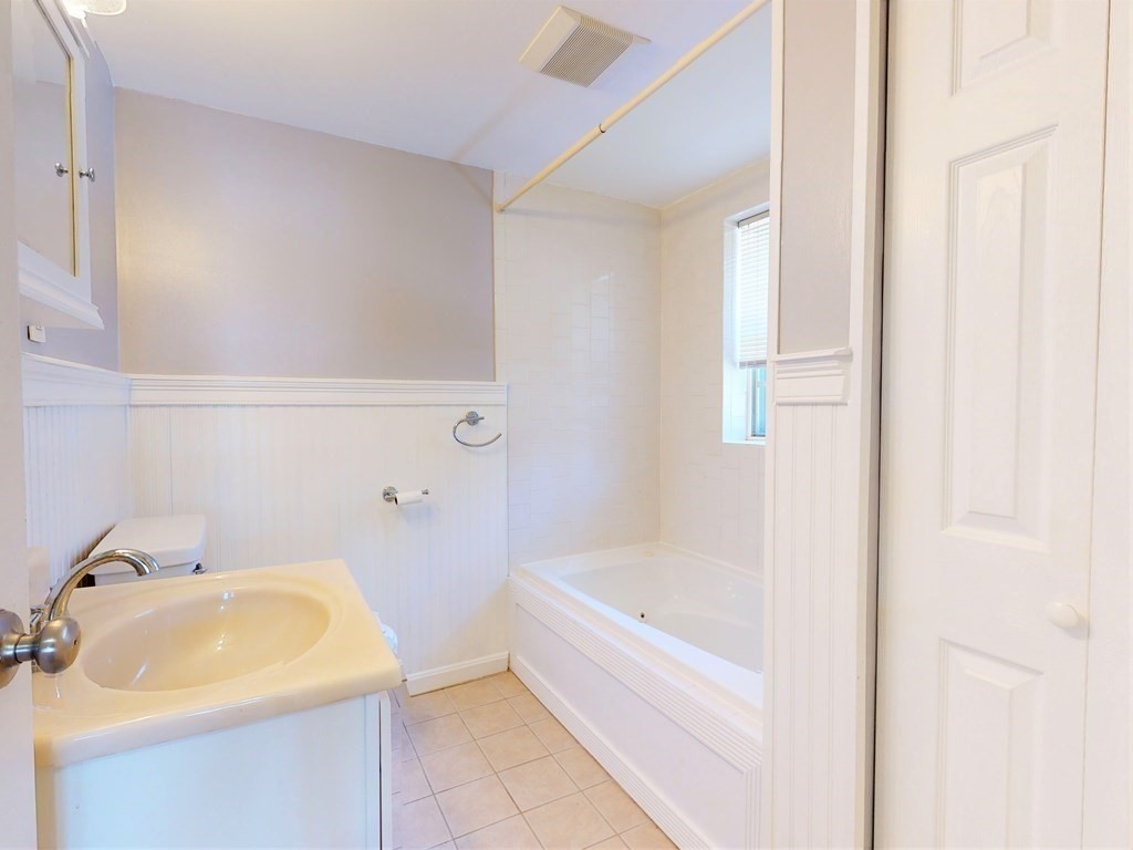 128 Lake Shore Road, Unit 1 Boston, MA 02135 - Photo 18 of 27