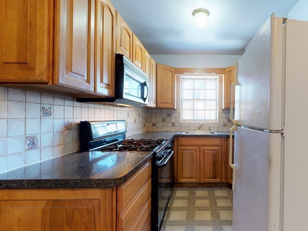 128 Lake Shore Road, Unit 1 Boston, MA 02135 - Photo 8 of 27