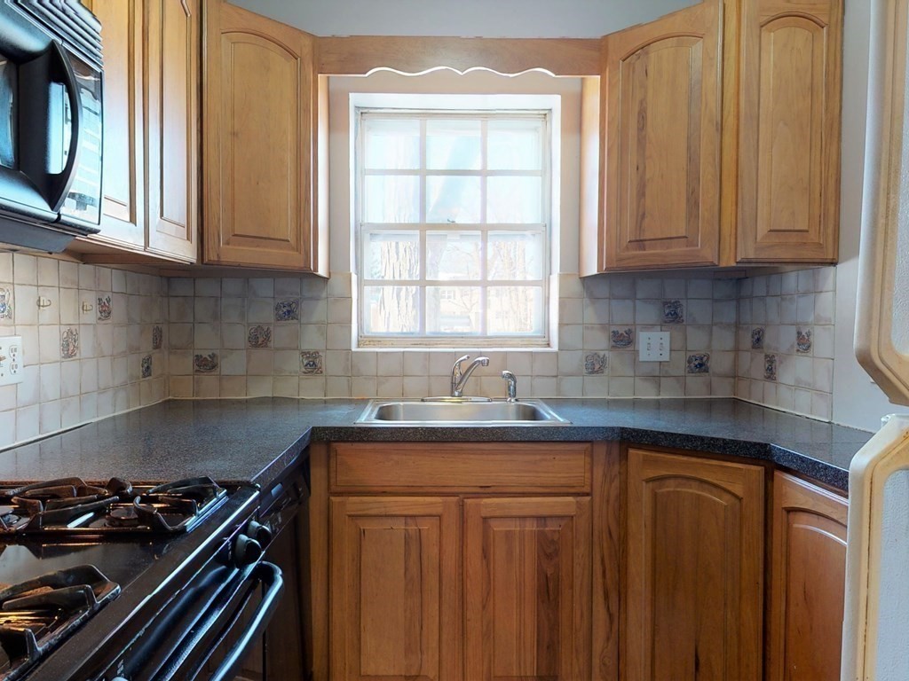128 Lake Shore Road, Unit 1 Boston, MA 02135 - Photo 10 of 27