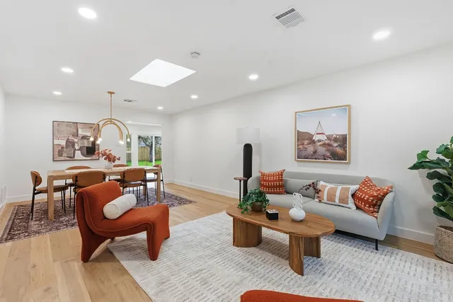 $800,000 | 2005 Oakglen Drive, Austin, TX 78745