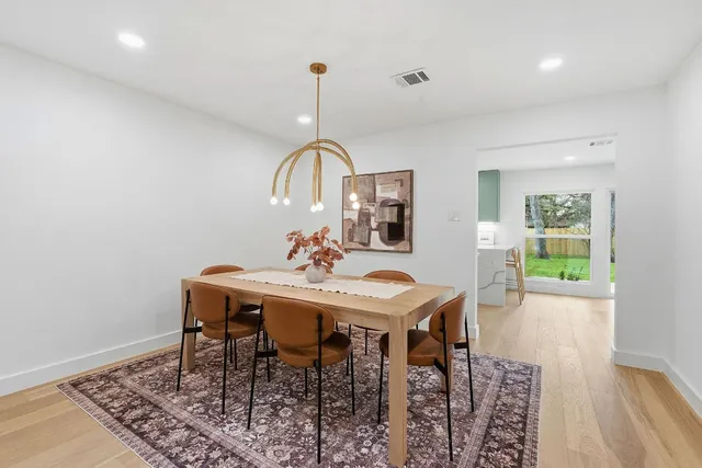 $800,000 | 2005 Oakglen Drive, Austin, TX 78745