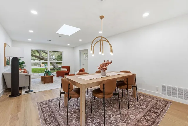 $800,000 | 2005 Oakglen Drive, Austin, TX 78745