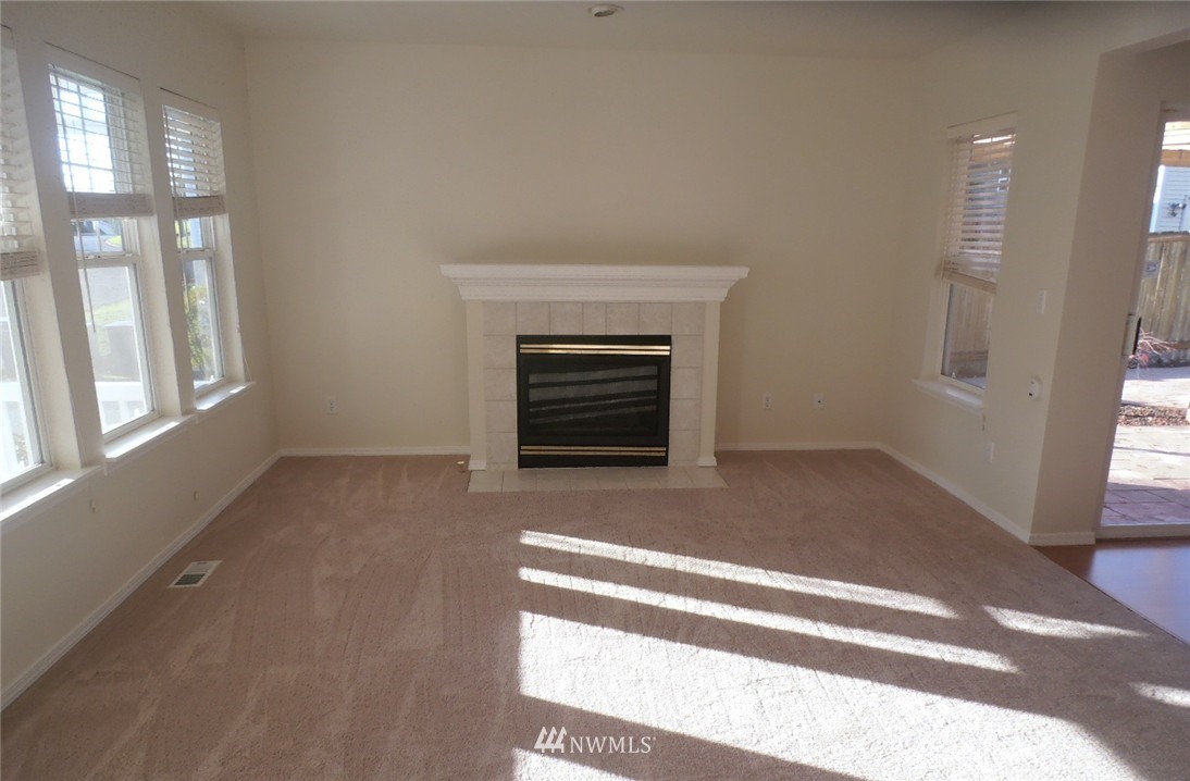 3902 Northeast 5th Street Renton, WA 98056 - Photo 2 of 15 Gallery Image 2