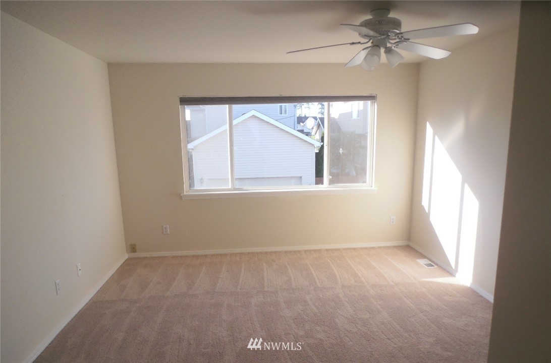 3902 Northeast 5th Street Renton, WA 98056 - Photo 12 of 15 Gallery Image 12