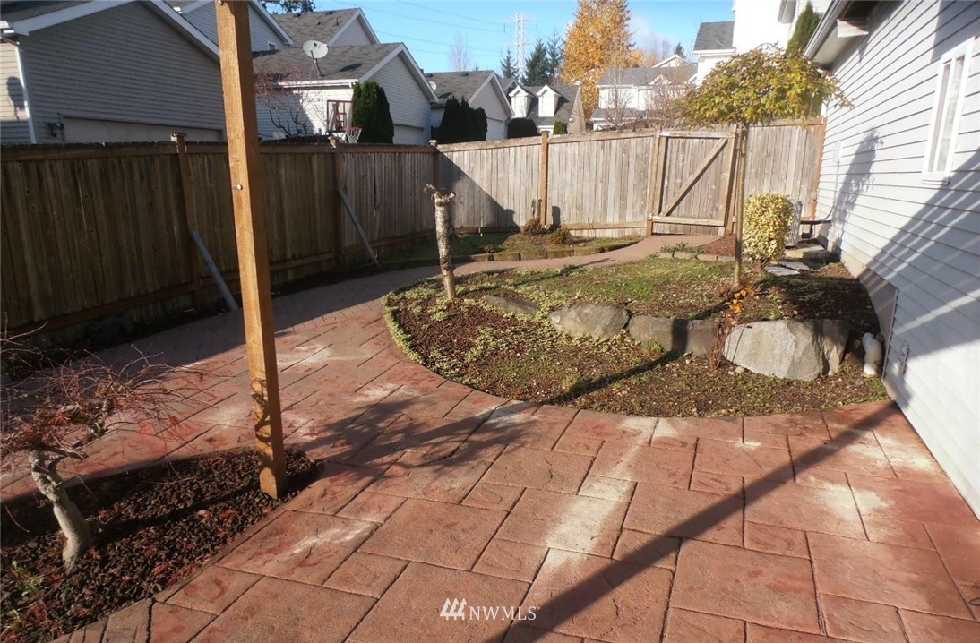 3902 Northeast 5th Street Renton, WA 98056 - Photo 14 of 15 Gallery Image 14