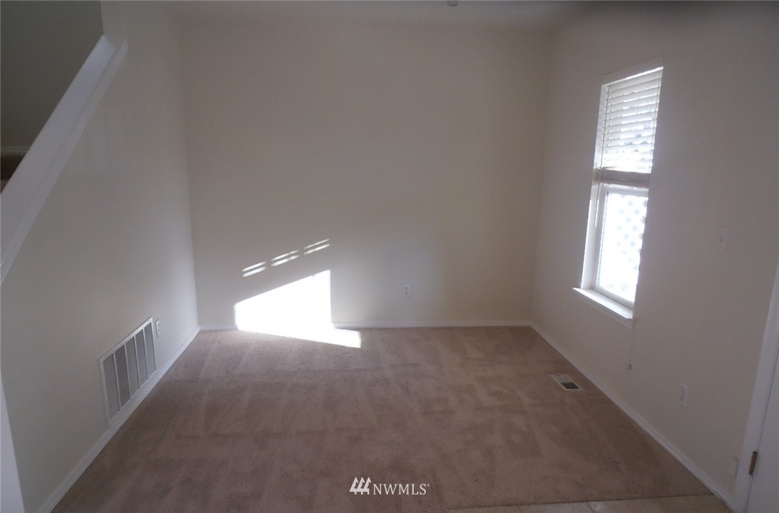 3902 Northeast 5th Street Renton, WA 98056 - Photo 3 of 15 Gallery Image 3