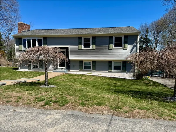 $470,000 | 37 North Fairview Street, Johnston, RI 02919