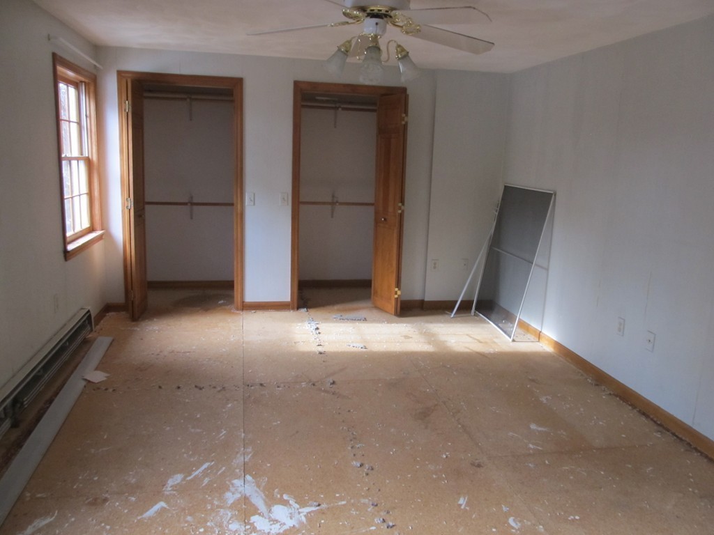 165 Townsend Street Pepperell, MA 01463 - Photo 7 of 22