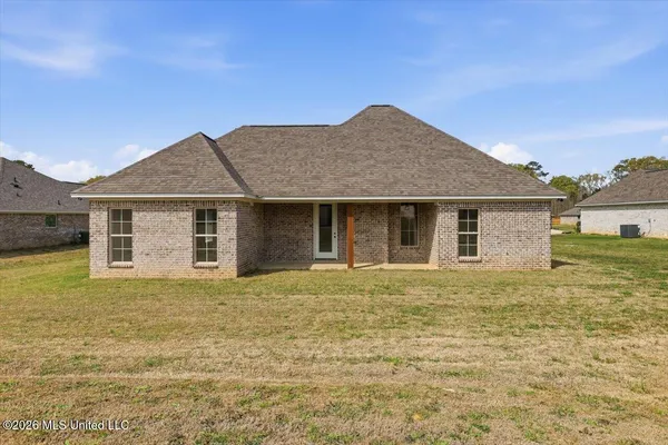 $344,900 | 229 Jasmine Cove Circle, Brandon, MS 39042