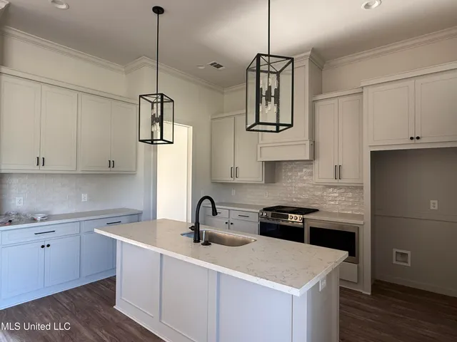 $354,900 | 229 Jasmine Cove Circle, Brandon, MS 39042