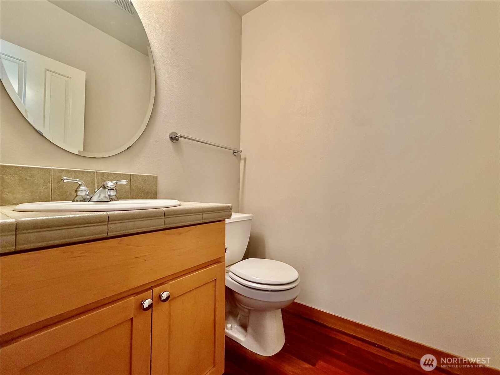 9216 Stone Avenue North, Unit B Seattle, WA 98103 - Photo 24 of 28