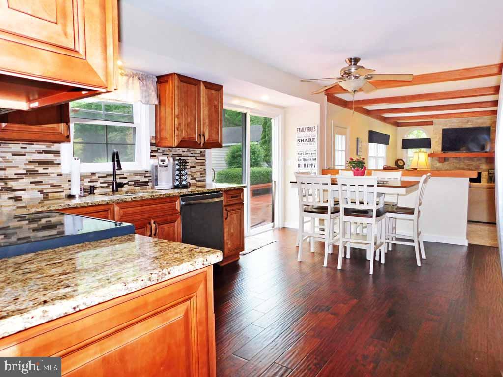 341 County Line Road Huntingdon Valley, PA 19006 - Photo 11 of 52 Gallery Image 11