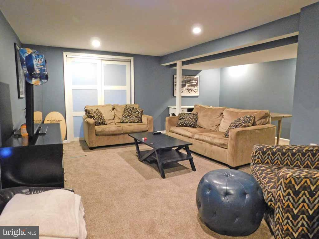 341 County Line Road Huntingdon Valley, PA 19006 - Photo 22 of 52 Gallery Image 22