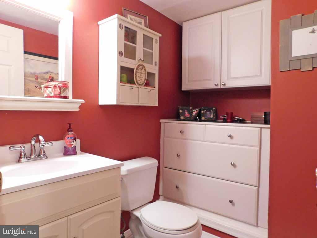 341 County Line Road Huntingdon Valley, PA 19006 - Photo 25 of 52 Gallery Image 25