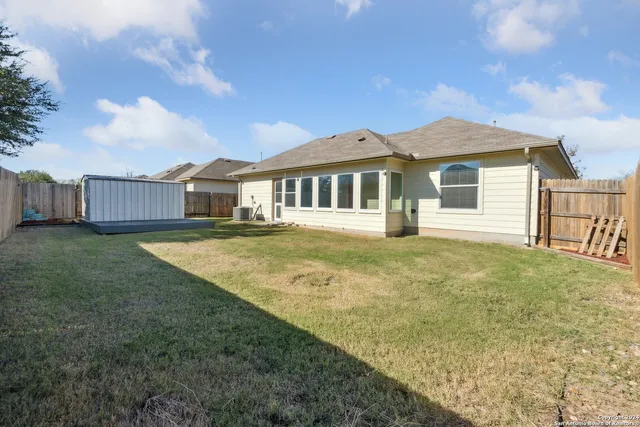 $1,650 | 492 Magnolia Wind, New Braunfels, TX 78130
