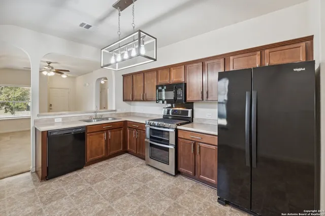 $1,650 | 492 Magnolia Wind, New Braunfels, TX 78130