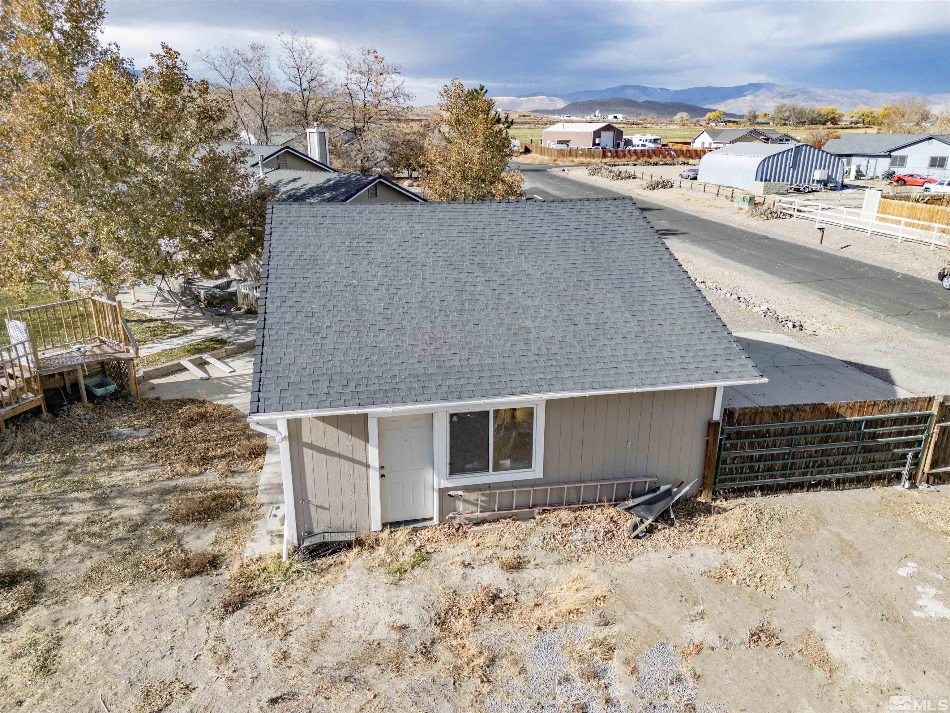 437 Crimson Road Fernley, NV 89408 - Photo 3 of 25 Photo 3