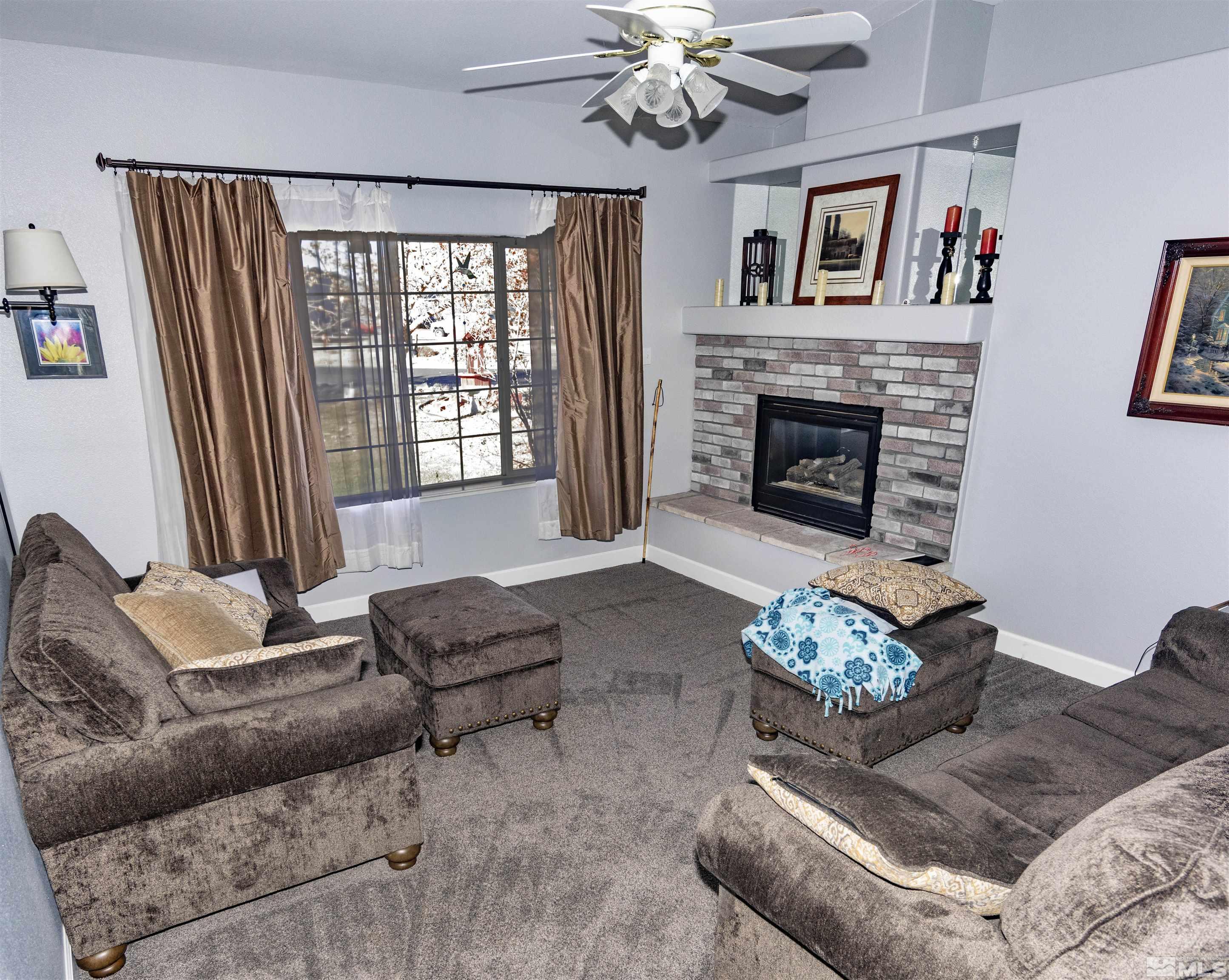 437 Crimson Road Fernley, NV 89408 - Photo 4 of 25 Photo 4
