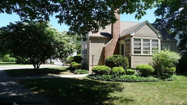 64 Hoitt Road Belmont, MA 02478 - Photo 14 of 15 Gallery Image 14