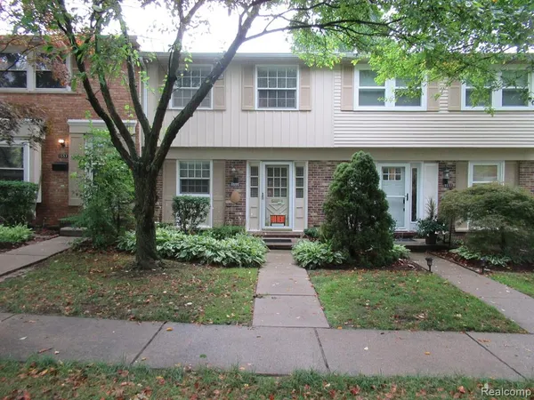 $2,000 | 1555 Brentwood Drive, Unit 149, Troy, MI 48098