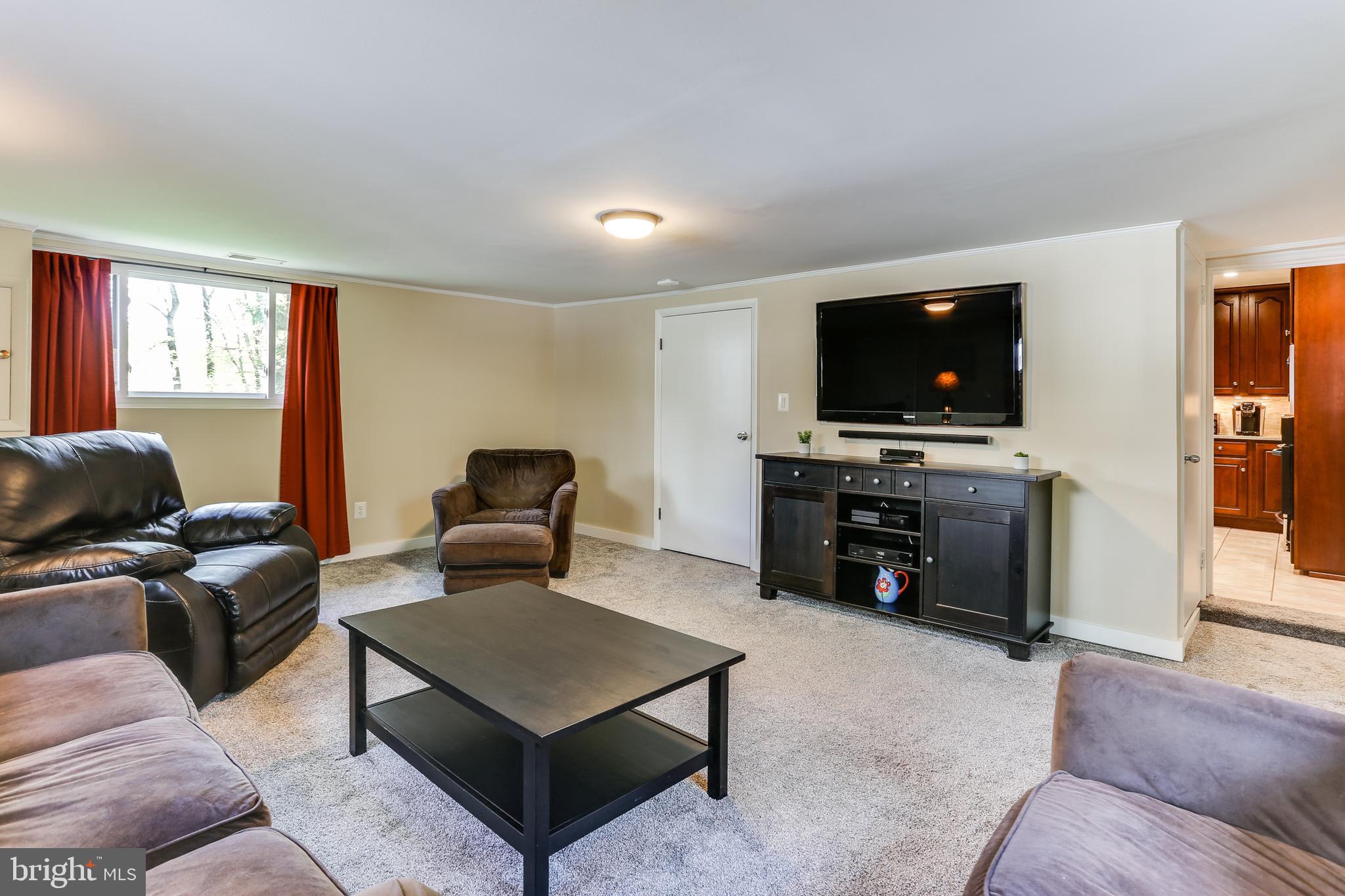 1214 Ednor Road Silver Spring, MD 20905 - Photo 11 of 34 Family Room