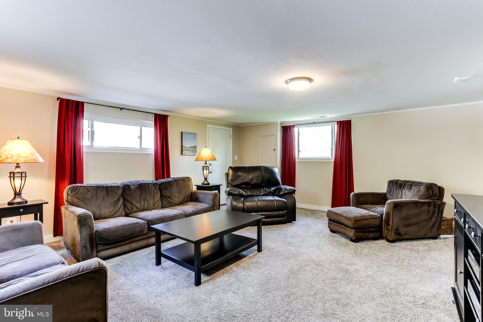1214 Ednor Road Silver Spring, MD 20905 - Photo 12 of 34 Family Room