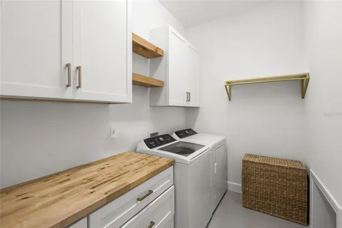 $1,295,000 | 7765 Grande Shores Drive, Sarasota, FL 34240