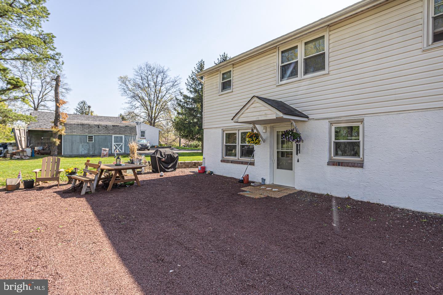 7 7 Corner Road Perkasie, PA 18944 - Photo 23 of 38 1625 - with private driveway & entrance