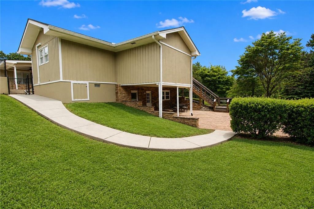 1464 Lakeview Road Grayson, GA 30017 - Photo 12 of 92