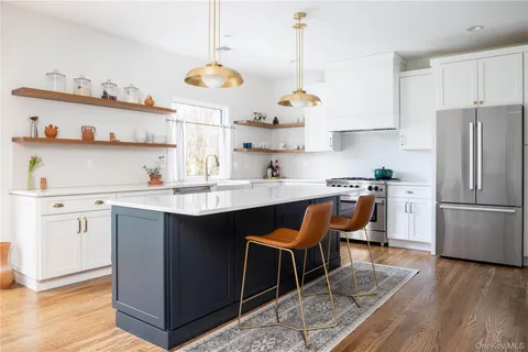 $1,950,000 | 660 Sutton Place, Greenport, NY 11944