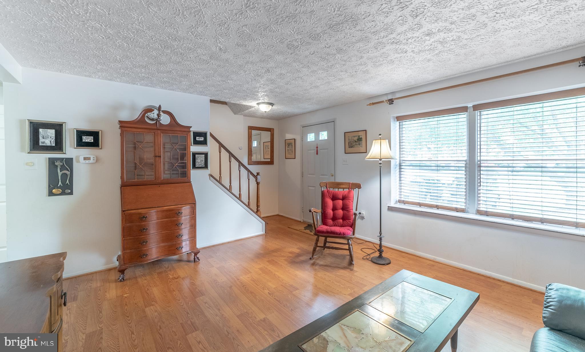 10544 Apple Ridge Road Gaithersburg, MD 20886 - Photo 4 of 24