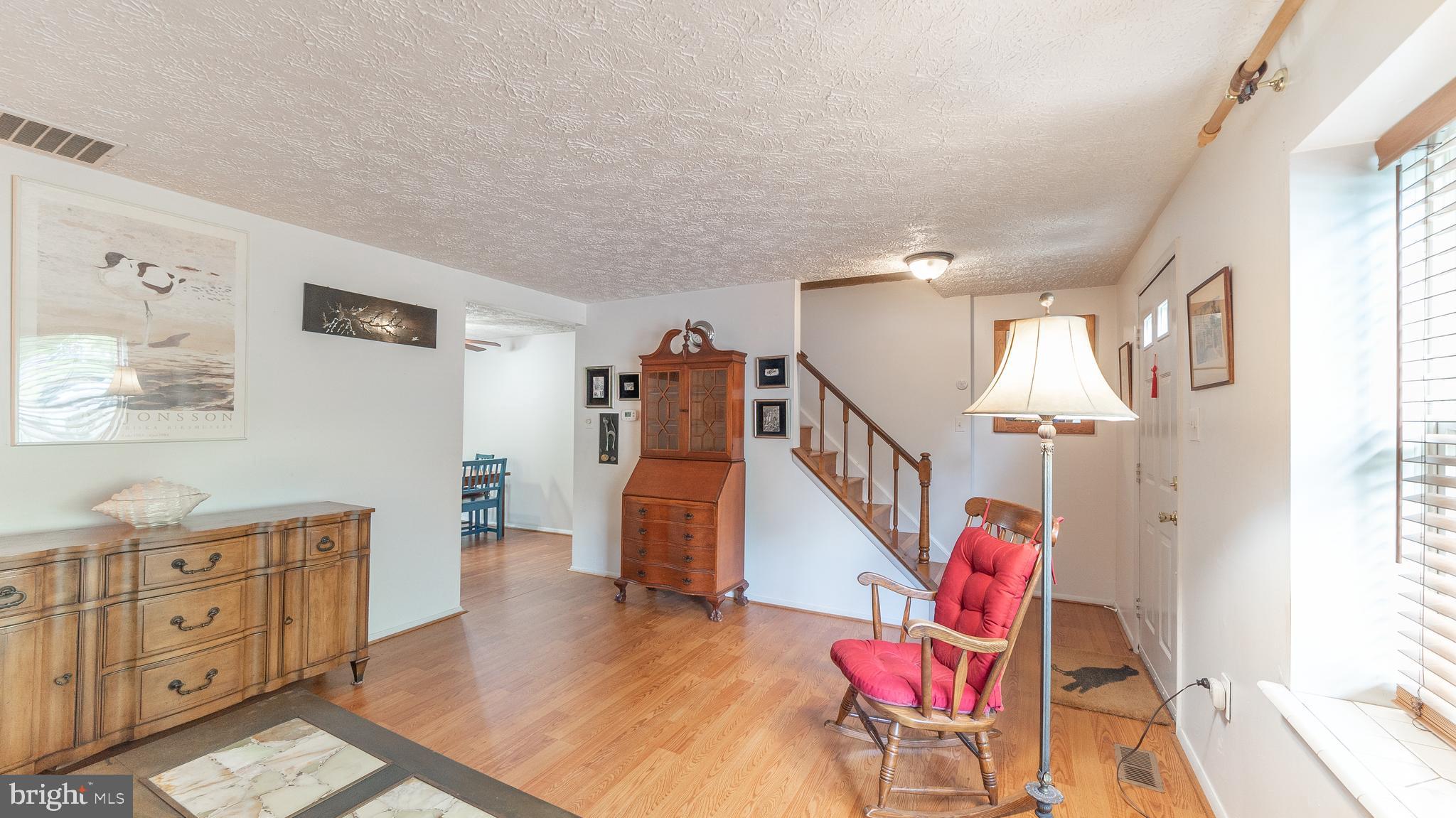 10544 Apple Ridge Road Gaithersburg, MD 20886 - Photo 5 of 24