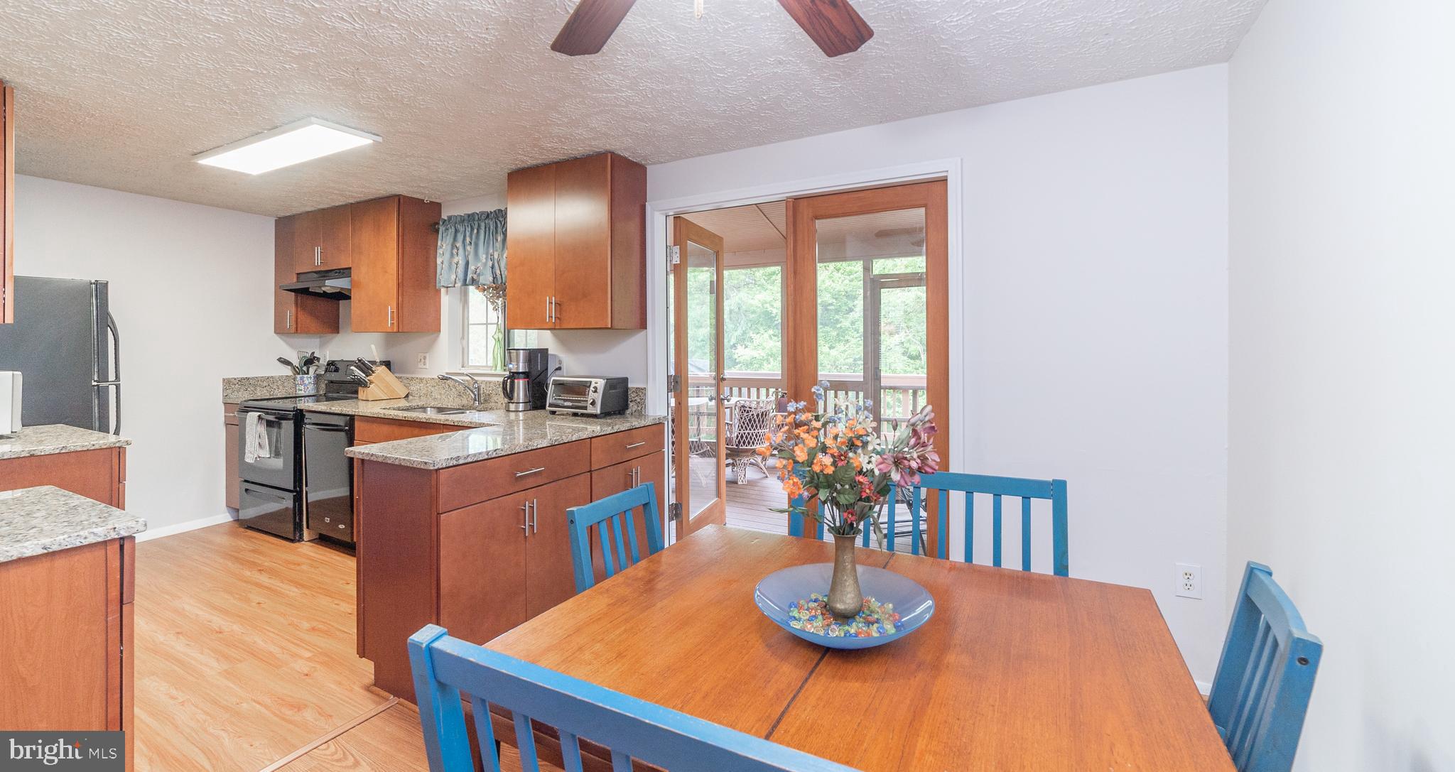10544 Apple Ridge Road Gaithersburg, MD 20886 - Photo 6 of 24