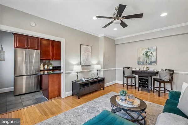 $334,000 | 3010 Wisconsin Avenue Northwest, Unit 209, Washington, DC 20016