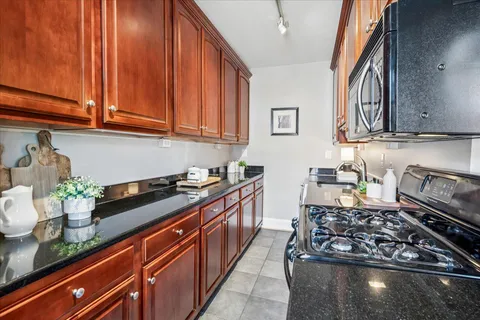 $317,000 | 3010 Wisconsin Avenue Northwest, Unit 209, Washington, DC 20016